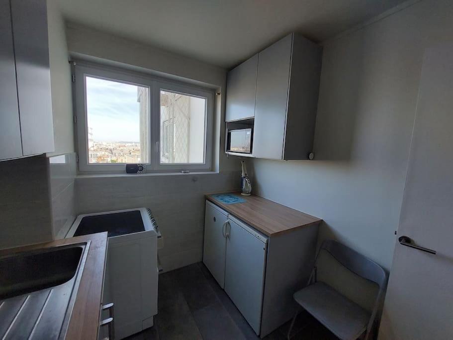Flat With Tour Eiffel View And Montmartre Paris
